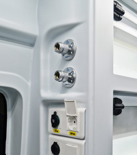 Seamless lacquered finish for ambulance furniture