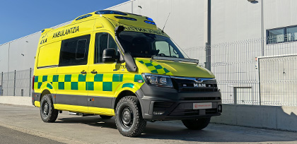 4x4 Ambulance with Snorkel